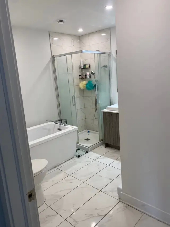 Chambre à louer Longueuil (près collège français et Blvd Nobert)