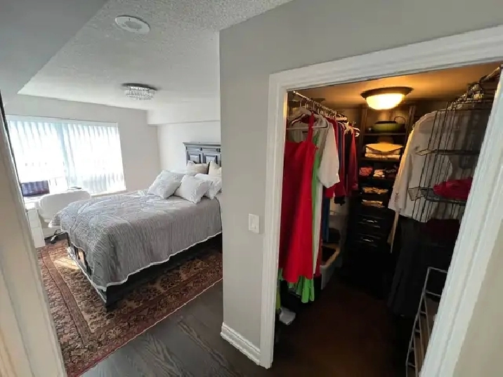 Oct1st,King/John,Ptivate Master Bedroom Bathroom,in3-Bedroom Apt