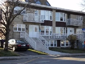 3 ½ à louer – Laval-des-Rapides - pres du metro Concorde
