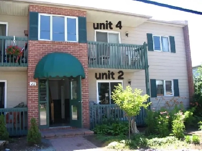 2 Large Bedroom in Aylmer /Gatineau (Marina)