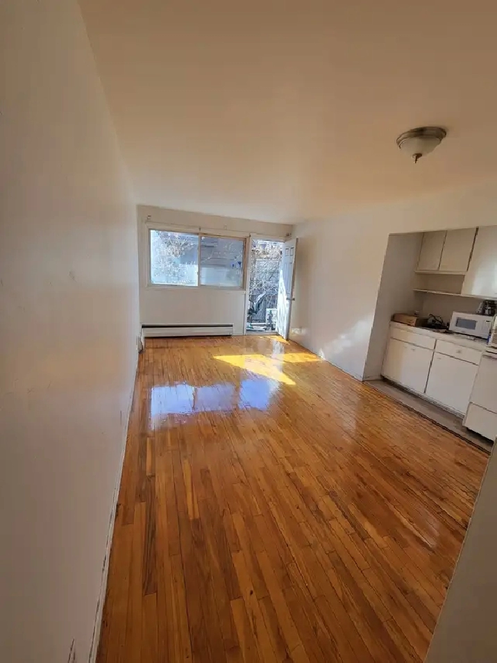 Studio 1.5 Apartment in Dorval – Available October 1st
