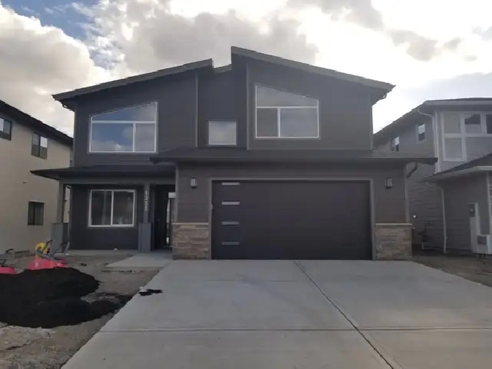 1355 Kinross Pl-basement suite
