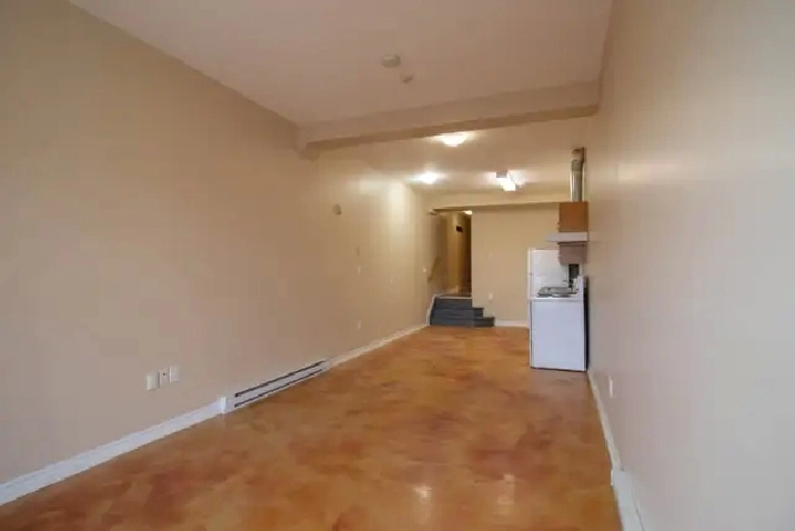 108 St. Paul St, St. Catharines - Bachelor Apartments