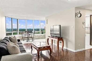 Condo For Sale 2 Bed 2 Bath 2 Parking!