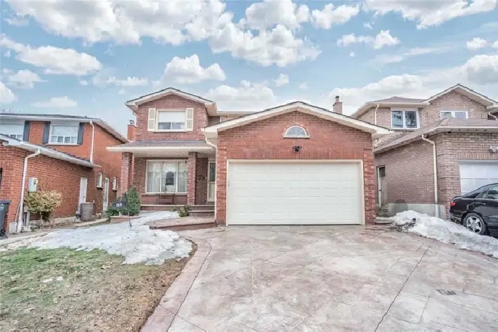1 BEDROOM - SHARING IN DETACHED HOUSE