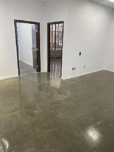 Bureaux rénovés 1198 p.c. à louer dans Mtl-Nord!