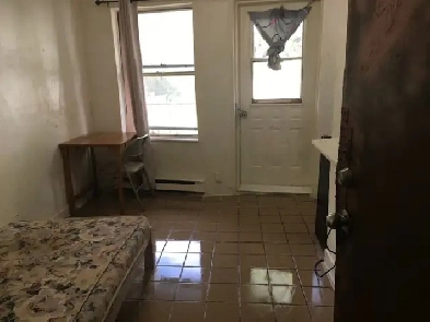 Facing Metro Place St Henri $568 Room with Own Address& Mailbox
