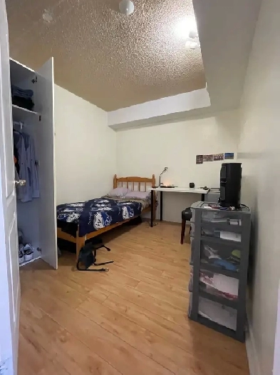 Chinatown center: A room to rent
