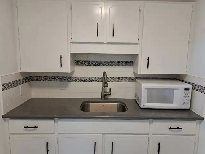 Beautiful West End 2 Bedroom | Parking & Storage