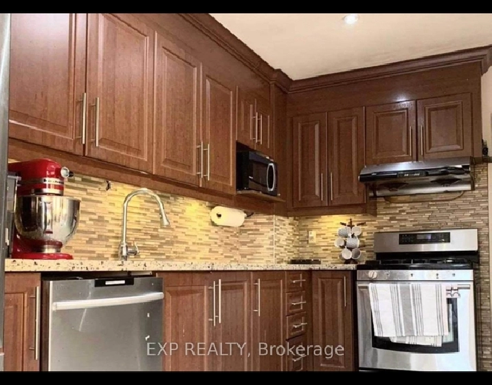 Private/Shared Room for rent in Brampton Only Males