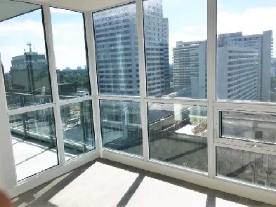 1 Bed Condo, Yonge and Eglinton, 5 minutes walk to subway