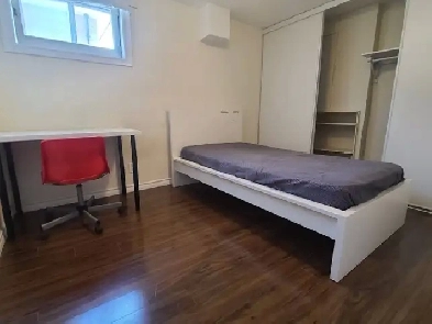 @ North York, Sheppard Leslie, Room Rent-2Min Walk to TTC Subway