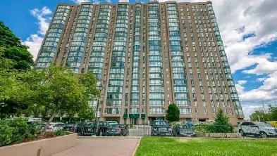 2 Bedrooms   Den   1.5 Bathroom Condo for rent