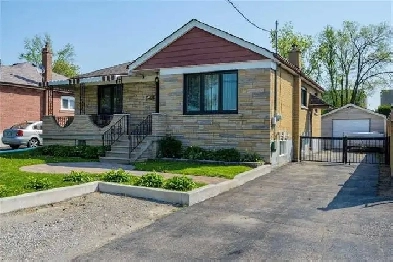 (LOWER LEVEL-SPACIOUS STUNNING 2bdrs@Keele St/HYW 401)