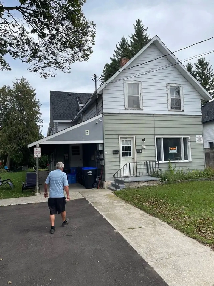 2 bedroom apartment in Collingwood