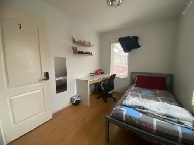 Room for rent at York University/Seneca College