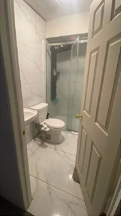 TWO  ROOMS FOR RENT – AVAILABLE IMMEDIATELY IN BRAMPTON