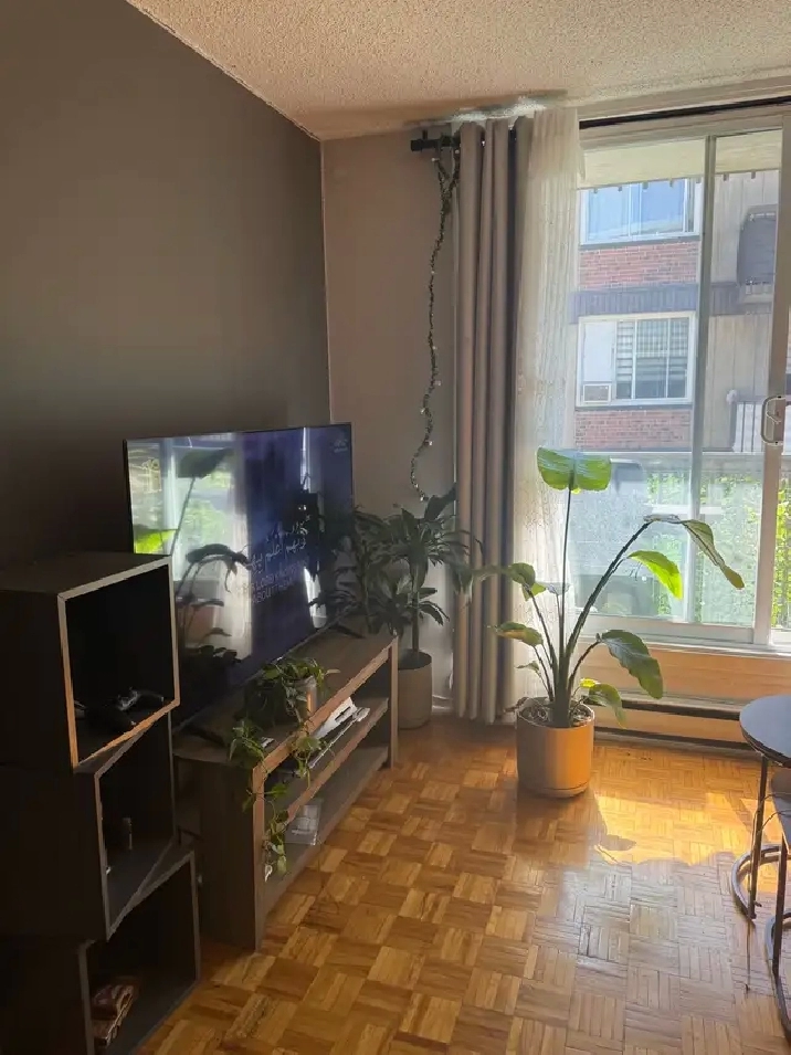 CESSION DE BAIL – APPARTEMENT AVEC 1 CHAMBRE FERMÉE – ROSEMONT