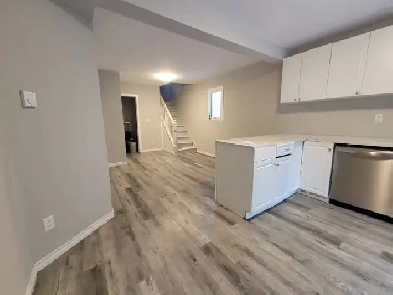 Renovated 3 Bedroom Student Rental–Near Wortley-$1800-Oct. 1st!