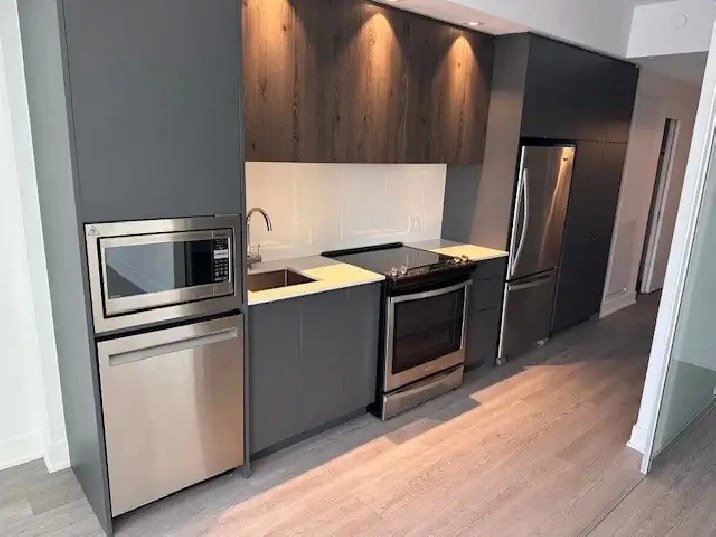 1 Bedroom Unit Available November 1st - First Month's Rent Free!