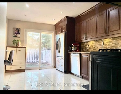 Private/Shared Room for rent in Brampton Only Males