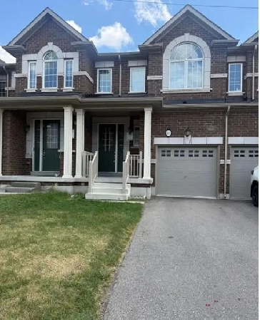 Room For Rent in a Townhouse - $700