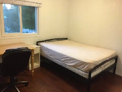 One room for rent close to U of L —male only