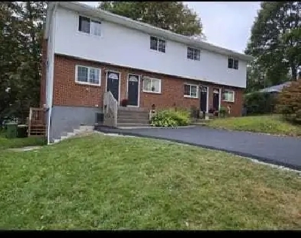 2 bdrm 2 level mini home for rent
