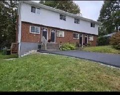 2 bdrm 2 level mini home for rent