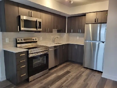 1 bedroom Den Condo - Pickering (Internet Included, NO parking)