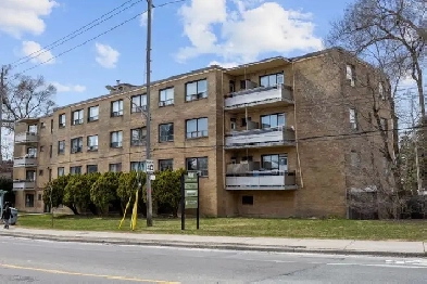 Huge 1 bdrm renovated apartment for rent - East York