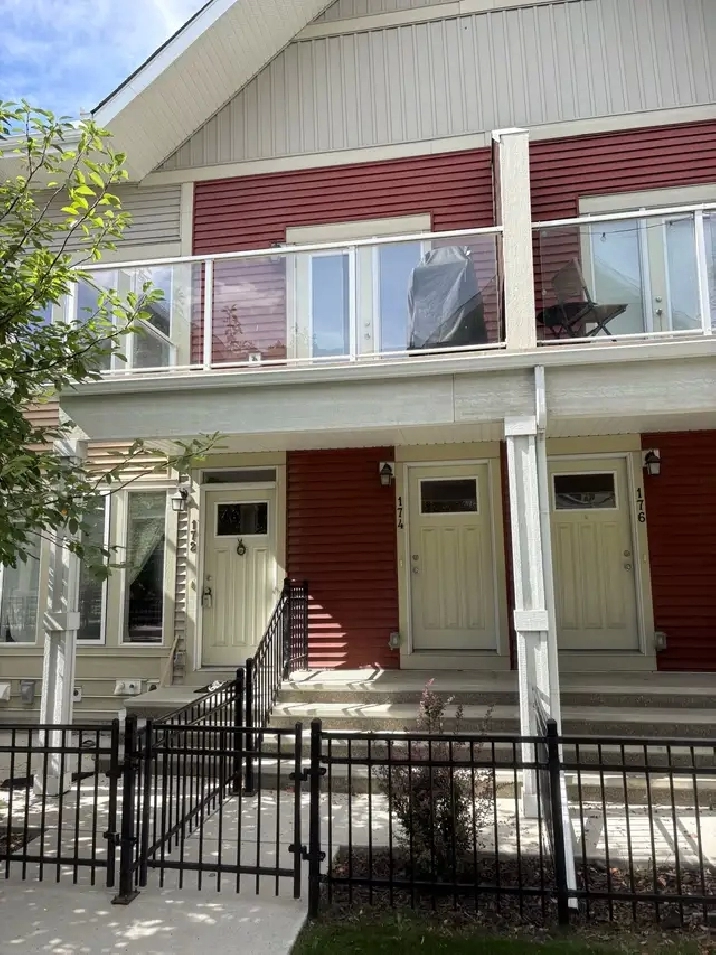 Townhouse for Rent Auburn Bay