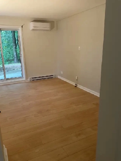 Appartement  4 1/2 à louer Saint-Luc,en bordure d'un boisé