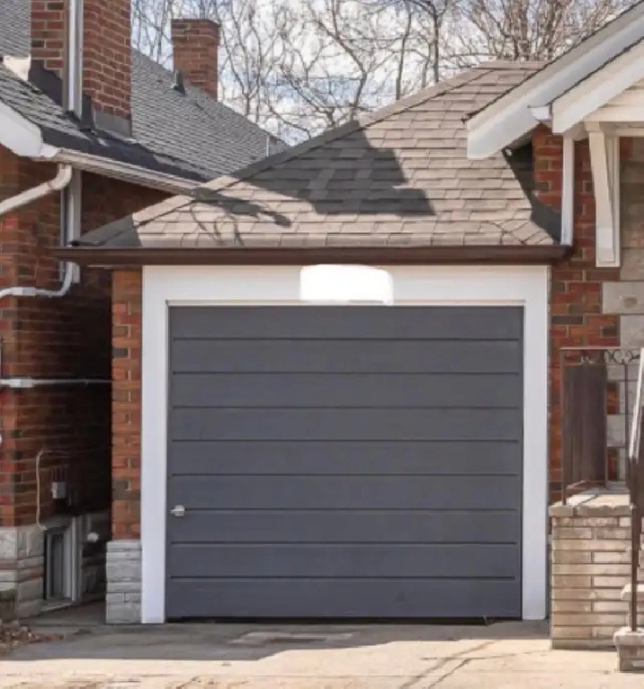 GARAGE FOR RENT – COXWELL & MORTIMER