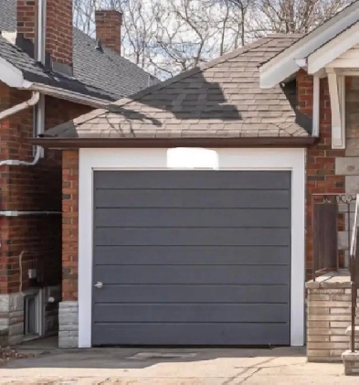 GARAGE FOR RENT – COXWELL & MORTIMER