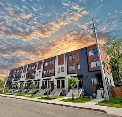 3 Beds 2 Baths - Townhouse