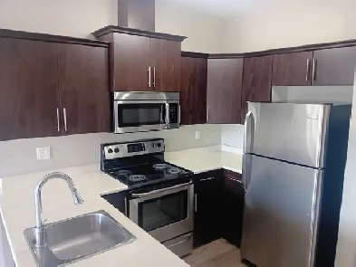 $1385/1 Bedroom/One Bathroom Plus Den - Oct 1st