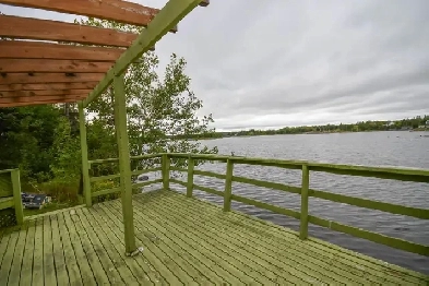 NEW LISTING! 21 Sonia Dr Lawrencetown. Ocean Front!