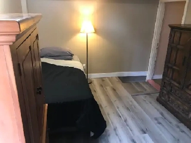 Furnished Private Room Available for Rent - Vancouver