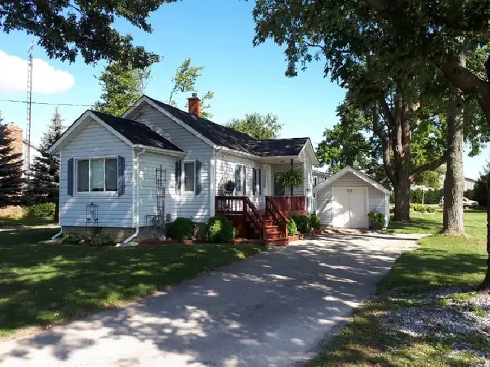 Country Living, 5 Minutes from Sarnia