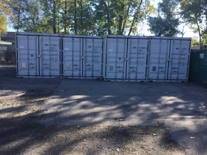 Storage container