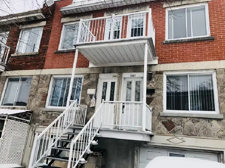 4½  – Appliances Included, 2 Bedrooms Near Metro
