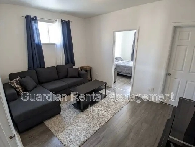 2 Bedroom, 1 Bath Unit – 411 Simpson St – $1,650/month