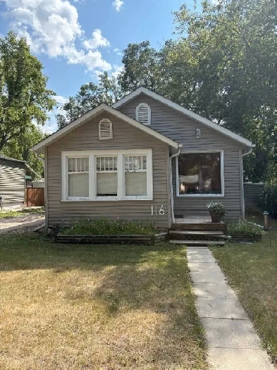 2 Bedroom Open Concept Character home for rent, HUGE FENCED YARD