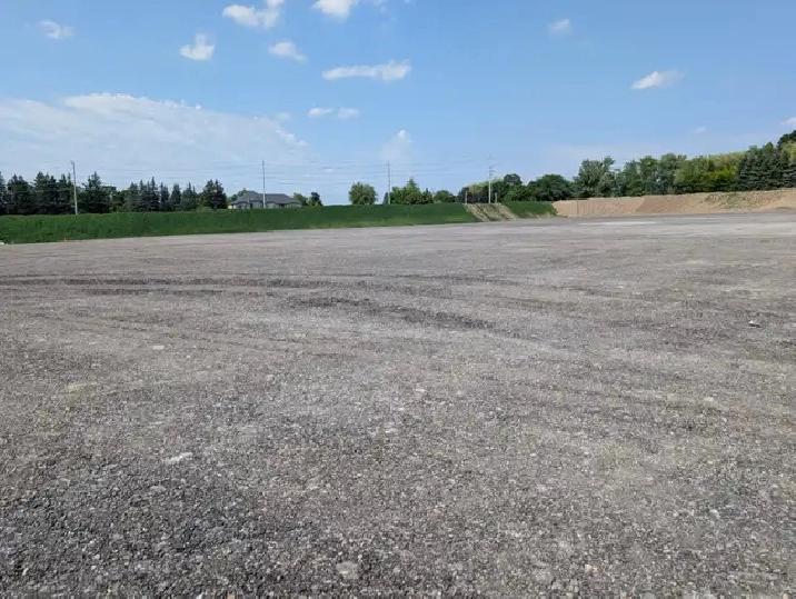 Trailer and Truck Parking in Vaughan