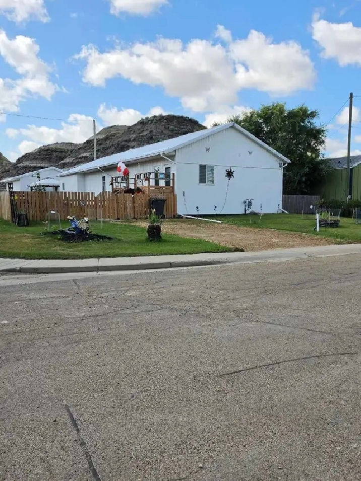 Home For Sale Drumheller AB