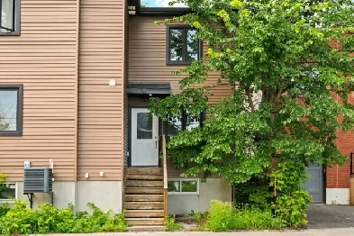 2 bedroom townhome for rent - near Vanier parkway