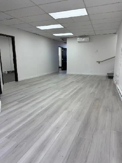 OFFICE SPACE FOR RENT/ BUREAU A LOUER