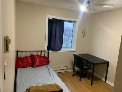 Room / Chambre – $600/month