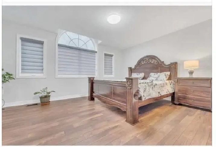 Master bedroom for rent